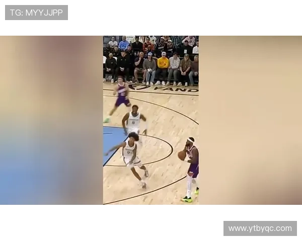 外线双星闪耀狄龙三分全中阿伦稳健发挥助力球队上半场表现